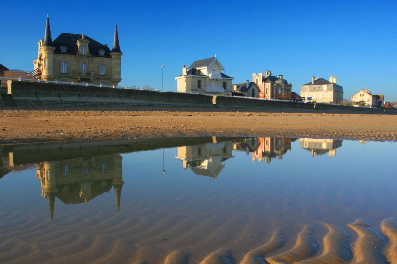 Les Combles De L Aure Grand Studio Cosy Confortable Classe 3 Etoiles Centre Bayeux 2 Mn A Pied Cathedrale Proche Plages Du Debarquement Exterior photo