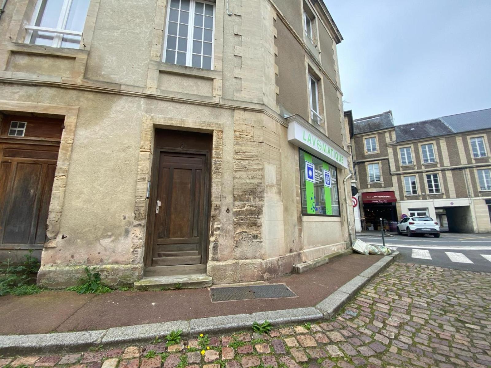Les Combles De L Aure Grand Studio Cosy Confortable Classe 3 Etoiles Centre Bayeux 2 Mn A Pied Cathedrale Proche Plages Du Debarquement Exterior photo