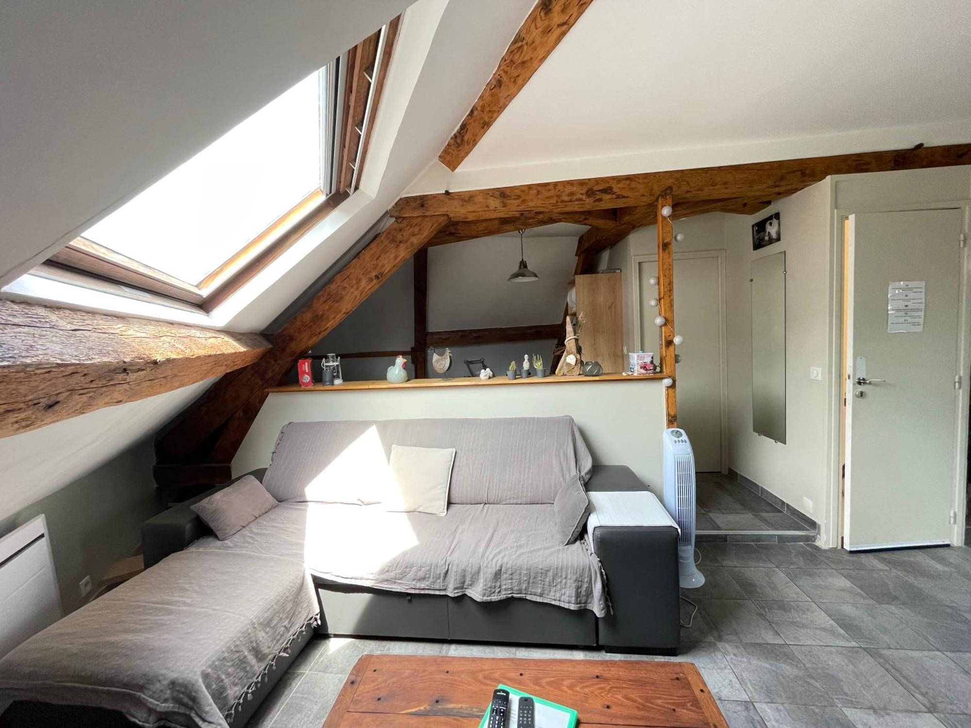 Les Combles De L Aure Grand Studio Cosy Confortable Classe 3 Etoiles Centre Bayeux 2 Mn A Pied Cathedrale Proche Plages Du Debarquement Exterior photo
