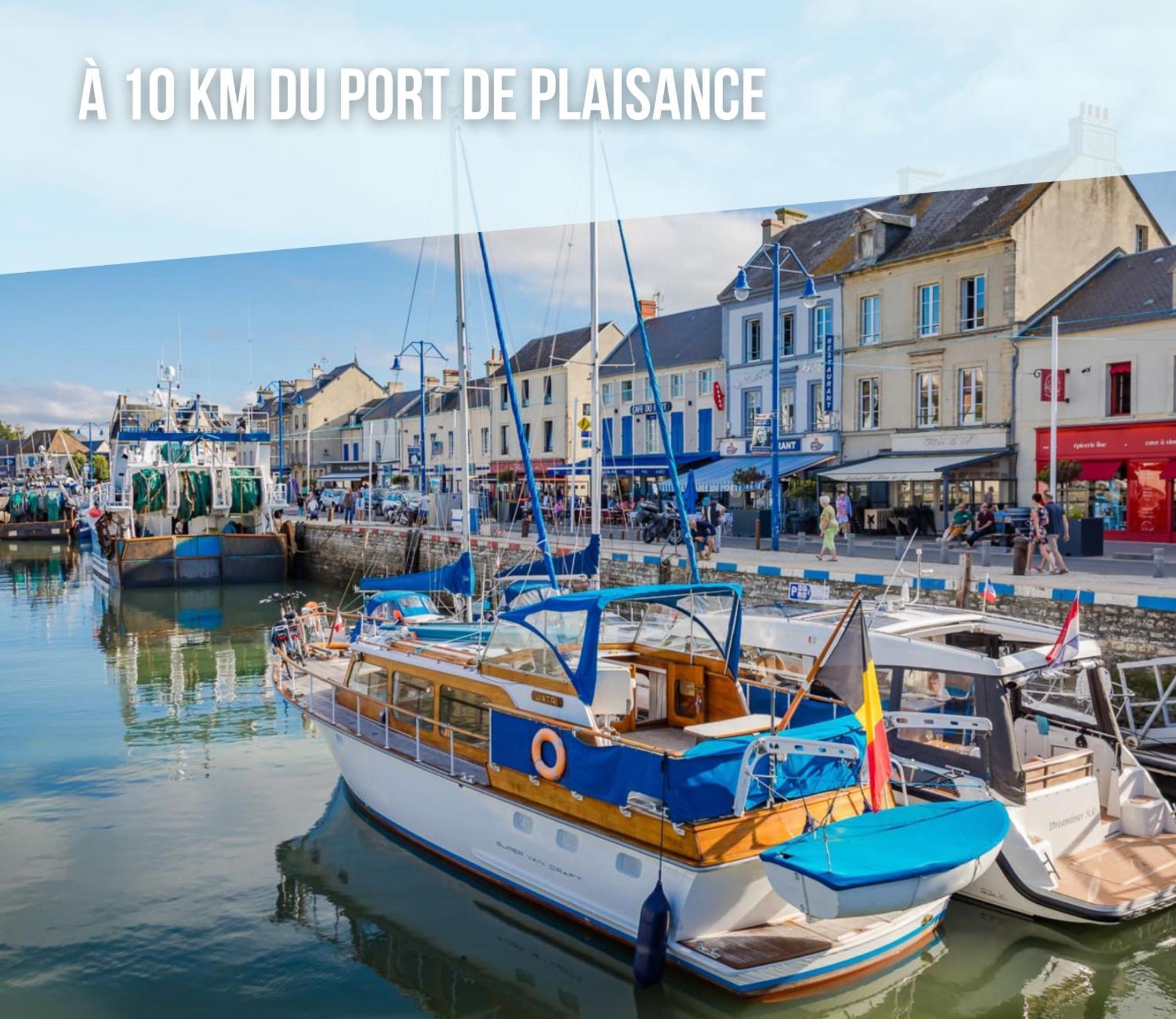 Les Combles De L Aure Grand Studio Cosy Confortable Classe 3 Etoiles Centre Bayeux 2 Mn A Pied Cathedrale Proche Plages Du Debarquement Exterior photo